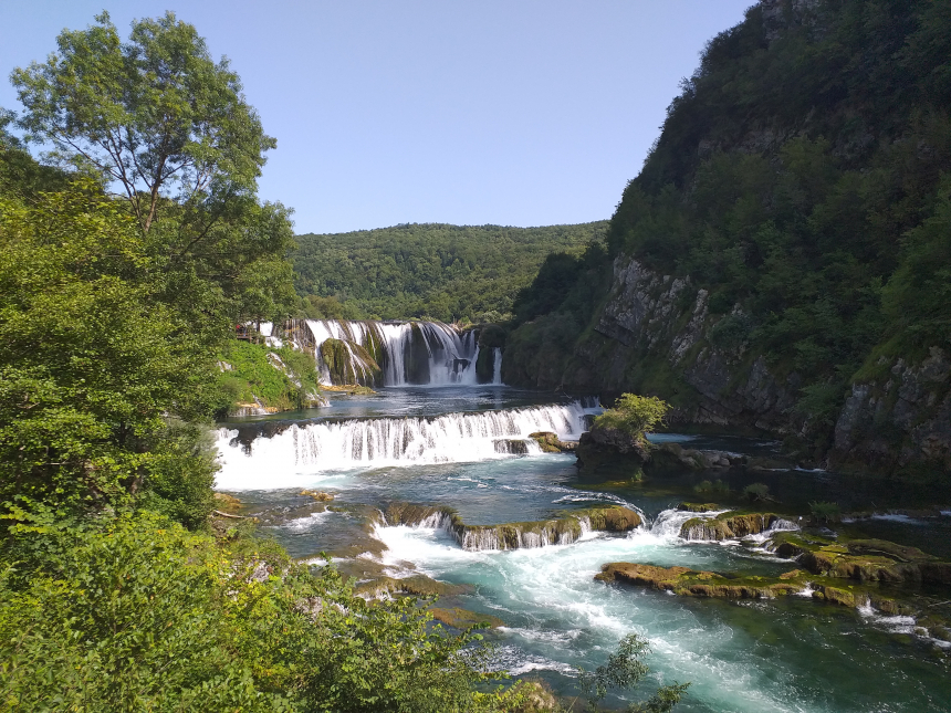 Wandelen in de Balkan Bosnie Una N.P. Strbacki Buk waterval