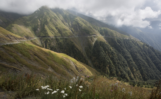 Bergen, Georgië, weg, pad, Lex van den Bosch