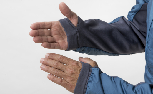 Norrøna Falketind PrimaLoft60 Jacket duimgaten