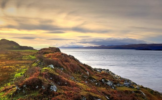 Schotland, uitzicht op het water en de bergen