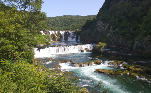 Wandelen in de Balkan Bosnie Una N.P. Strbacki Buk waterval