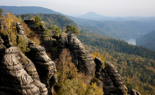 De Sächsiche Schweiz heeft grotendeels de status gekregen van ‘Landschafts- und Naturschutzgebiet’.