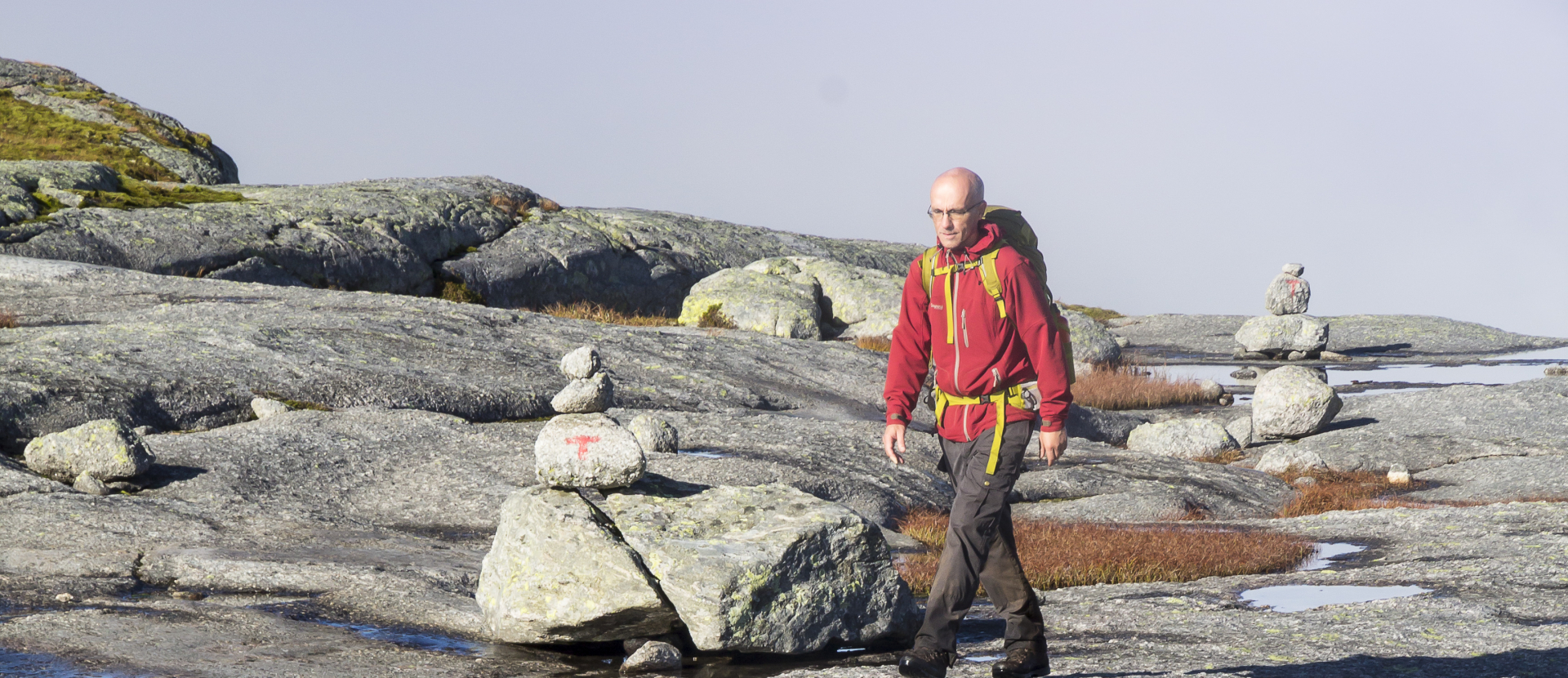 Sjiva Janssen, man, lopen, nat, bergen, landschap