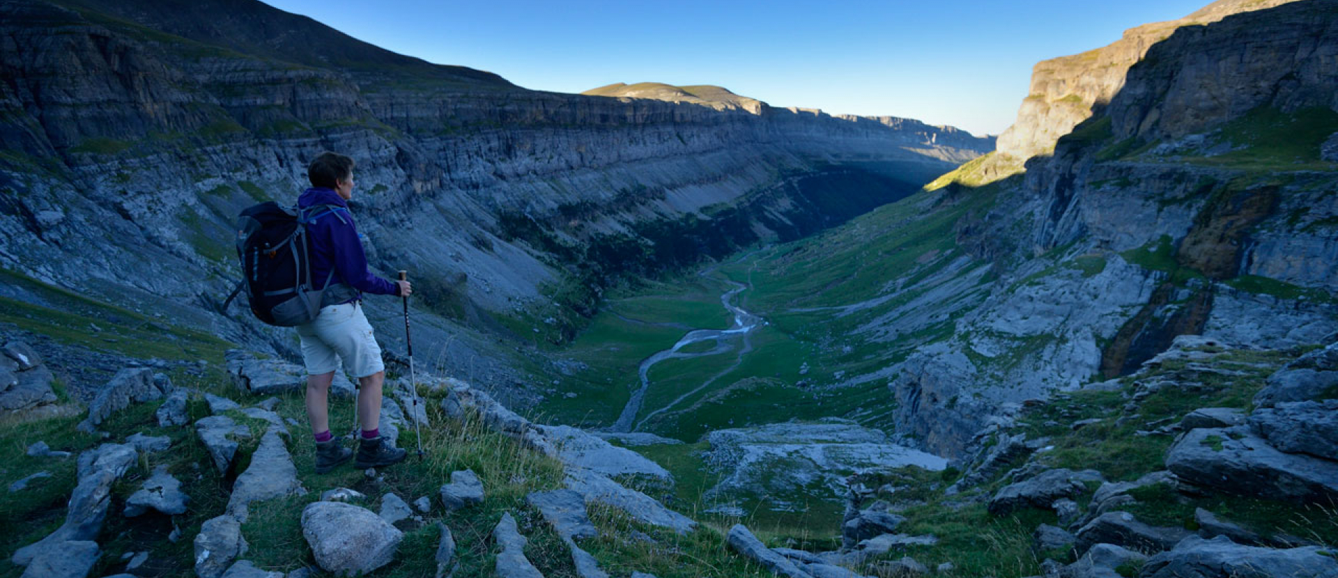 Ordesa, Pyreneeën, man, wandelaar, uitzicht, bergen, vergezicht