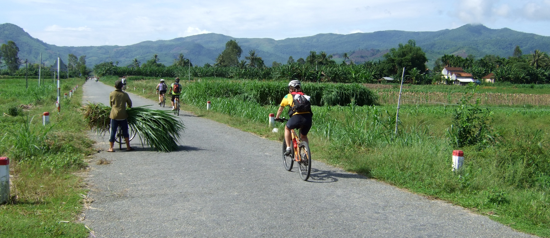 Fietsen door Laos, Saddle Skedaddle