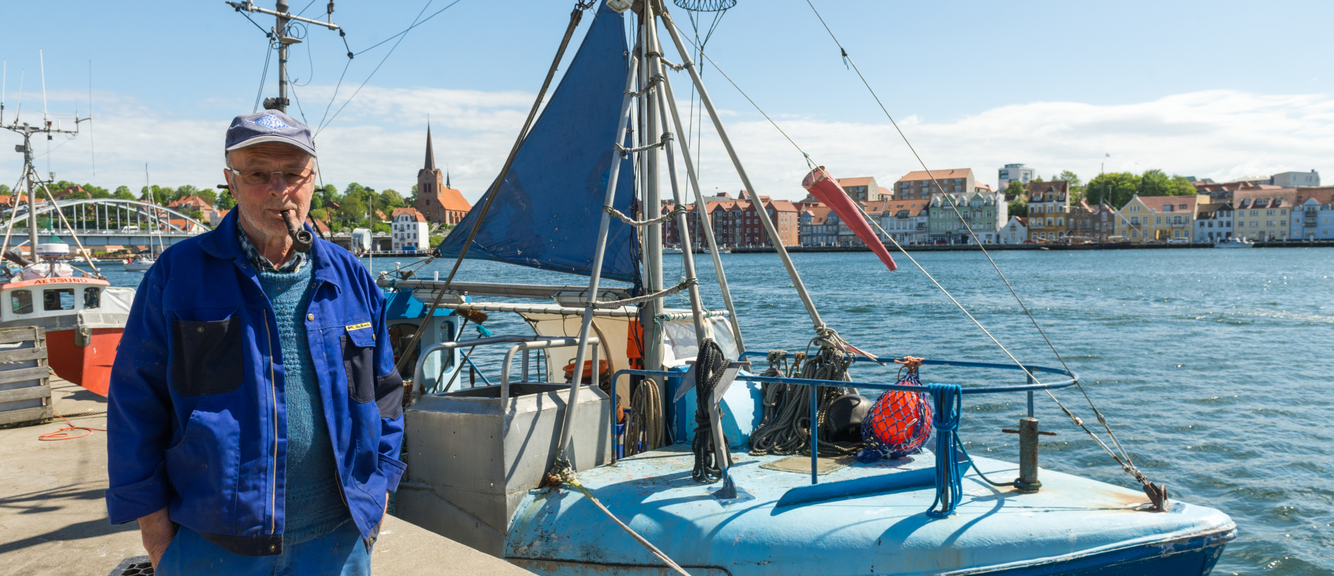 Zuid jutland visser in haven