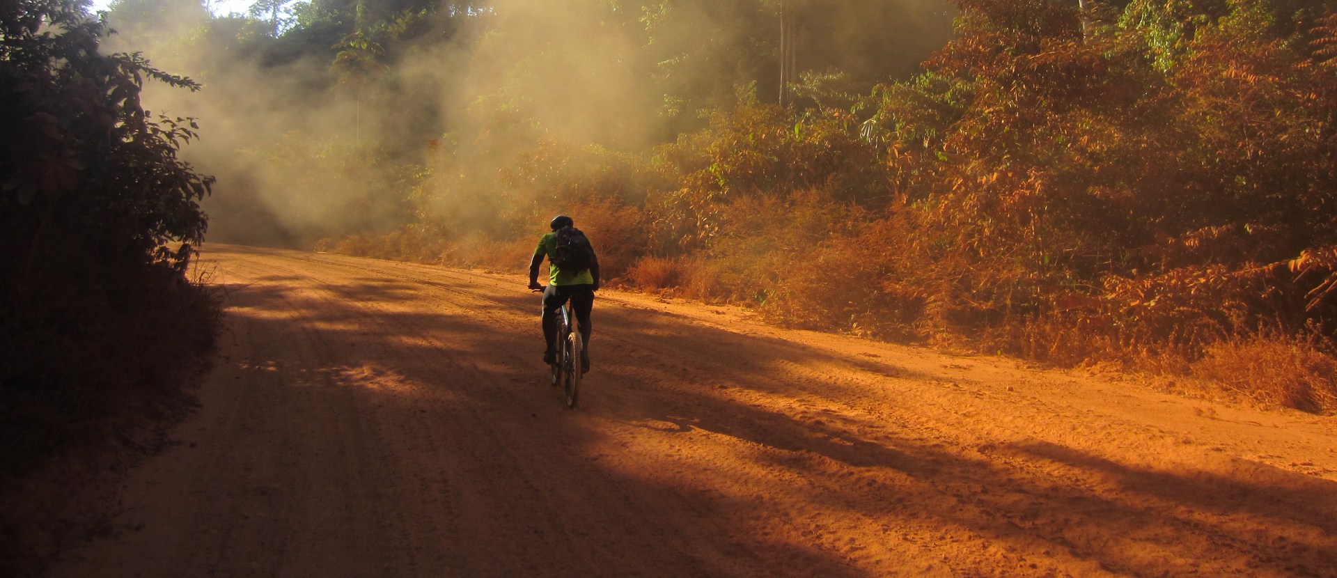 Fietsen door Suriname, Floor Langenberg