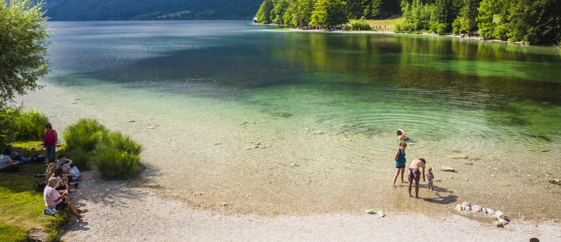 Spelen bij meer Bohinj, Shutterstock/Anilah