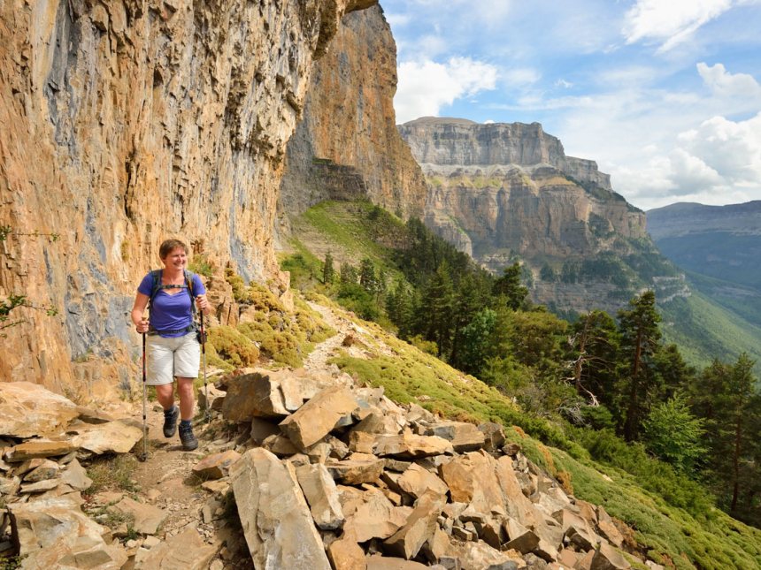Pyreneeën, wandelen, vrouw, bergwandelen, rotsen