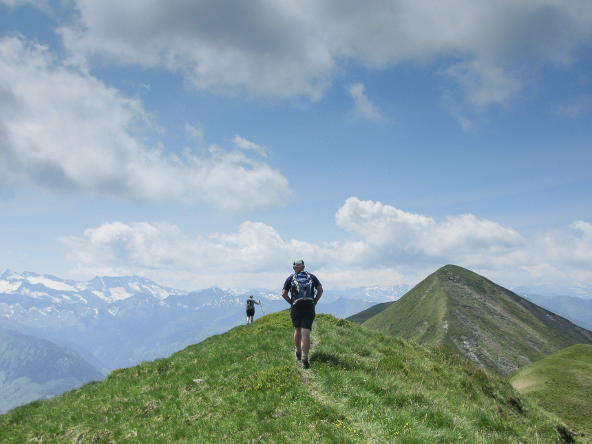 Oostenrijk, mensen wandelen in het Grossarltal