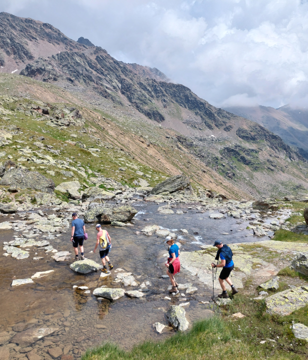Wandelen over stenen