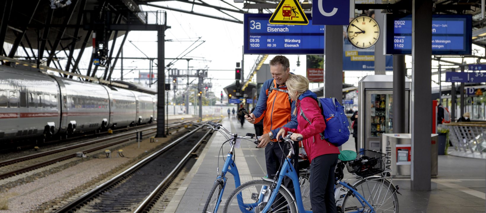 Op het station met de fiets
