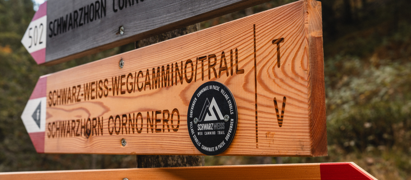 Wegwijzer van de SchwarzWeiss Trail