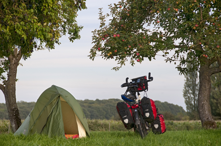 1009_0001517 kamperen bij Chatillon-sous-les-Cotes - Frankrijk