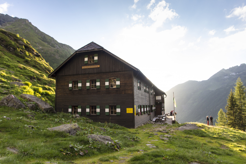 Preintaler Hütte op de Schlammiger Tauern Höhenweg