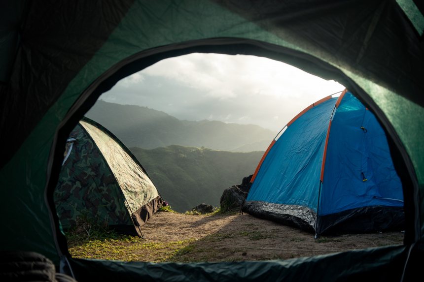 Uitzicht vanuit een tent