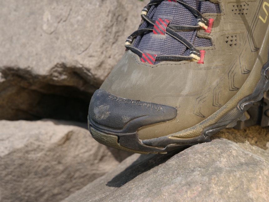 La Sportiva Ultra Raptor II MID Leather GTX Neus