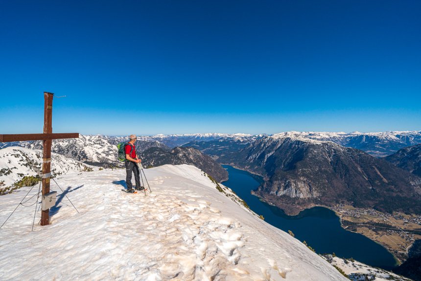 Zwölferkogel met blik op Hallstättersee