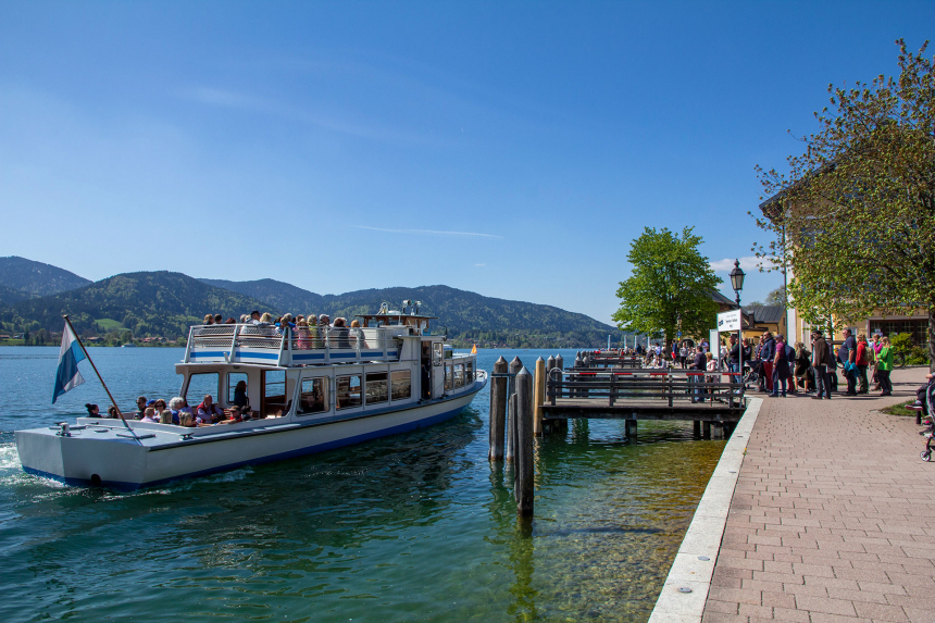 Etappe-1-met-de-veerboot-terug-van-Tegernsee-naar-Bad-Wiessee-600x400.jpg Etappe-1-met-de-veerboot-terug-van-Tegernsee-naar-Bad-Wiessee-600x400.jpg