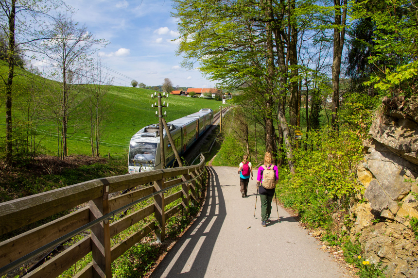 Etappe-aankomst-in-Schliersee-600x400.jpg Etappe-aankomst-in-Schliersee-600x400.jpg