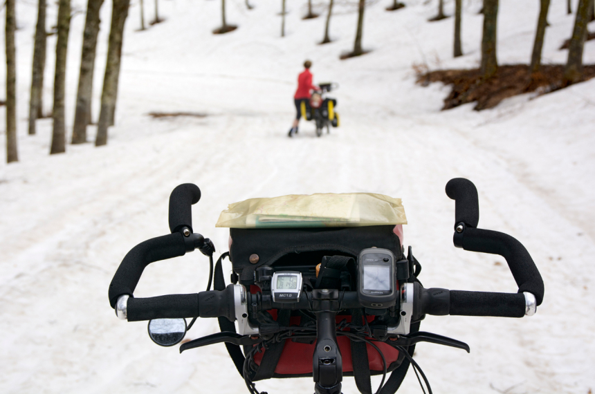 Fietsen-Italie-Passo-del-Chiado-600x397.jpg De lente moet zijn intrede hier nog doen. Drie uur lang schuifelen we door de sneeuw op de Passo del Chiado.