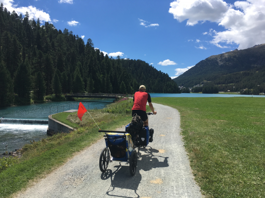 Fietsen-langs-de-meren-bij-St-Moritz-600x450.jpg Fietsen-langs-de-meren-bij-St-Moritz-600x450.jpg