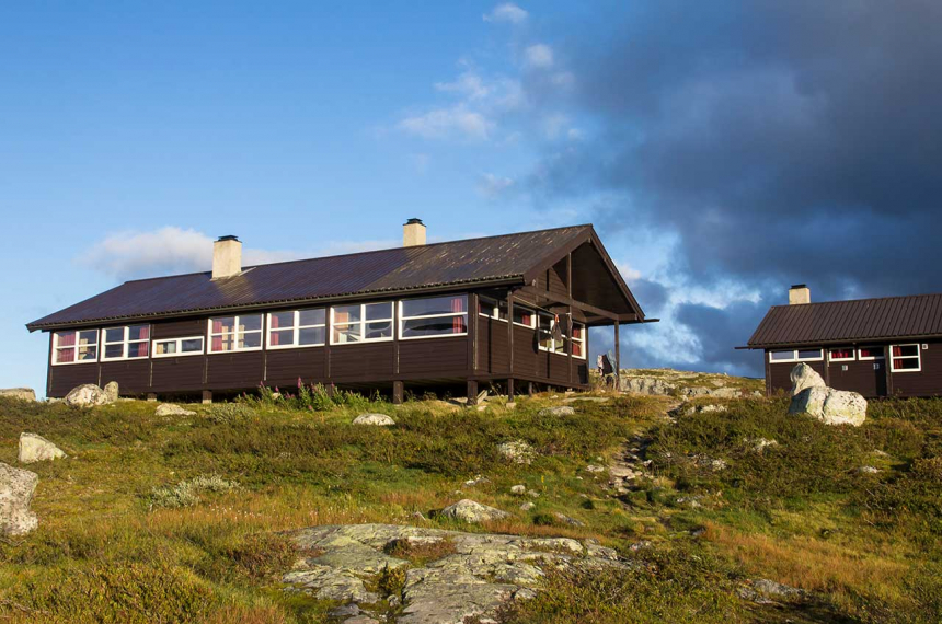 Hardangervidda-Kjeldebu-hytte-600x398.jpg