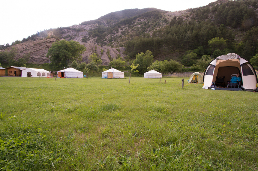 LR-H-Bleone1202-600x398.jpg Camping Mandala in Prads Haute-Bléone.