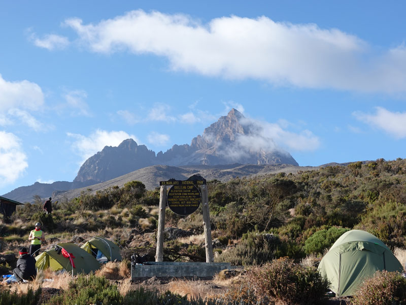 Mawenzi_Tarn_Camp-600x450.jpg Mawenzi_Tarn_Camp